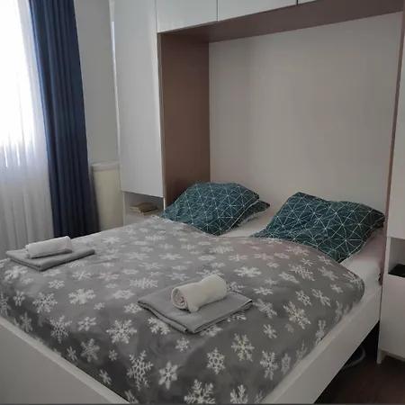 דירה Apartman Joy יהורינה
